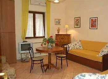 Politeamaffitti Hotel 2*